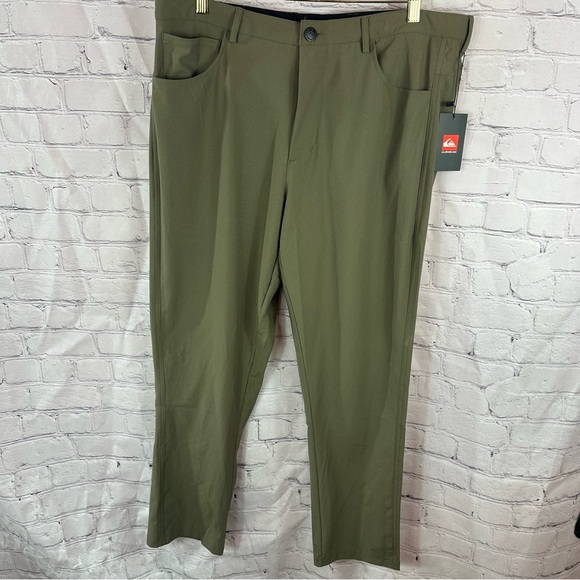 NWT mens Quiksilver deep khaki stretch tech woven pant for Casual Style 36x30" - Picture 1 of 9